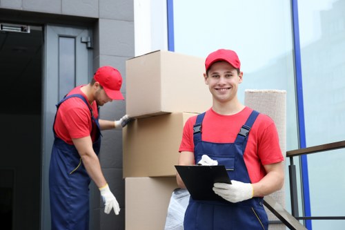 Professional removals planning in Leavesgreen neighborhood