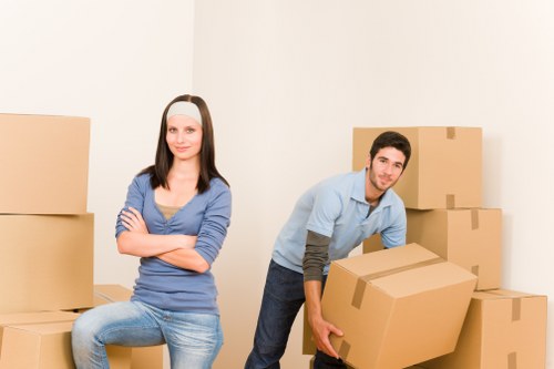 Students and families using short-term storage in Leavesgreen for temporary needs