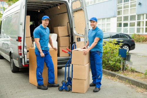 Fragile item packing for house removals in Leavesgreen
